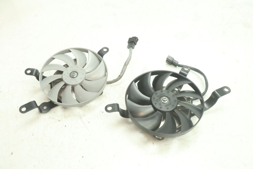 photo de VENTILADOR YAMAHA YZF R6 600 (2008 - 2009) - Vista principal