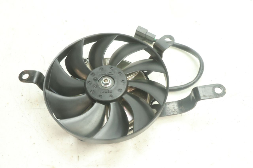 photo de VENTILADOR YAMAHA YZF R6 600 (2008 - 2009) - Detalhe da peça