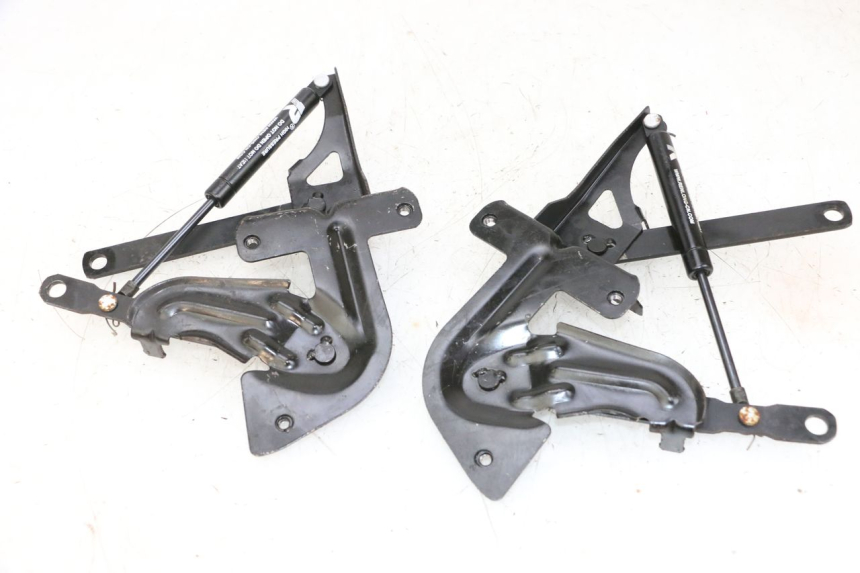 photo de AMORTECEDOR DO BAÚ JM MOTORS GTS 125 (2015 - 2019) - Detalhe da peça