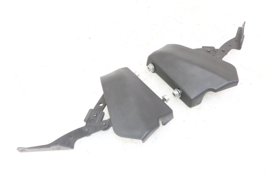 photo de AMORTECEDOR DO BAÚ PIAGGIO MP3 LT 300 (2010 - 2016) - Detalhe da peça