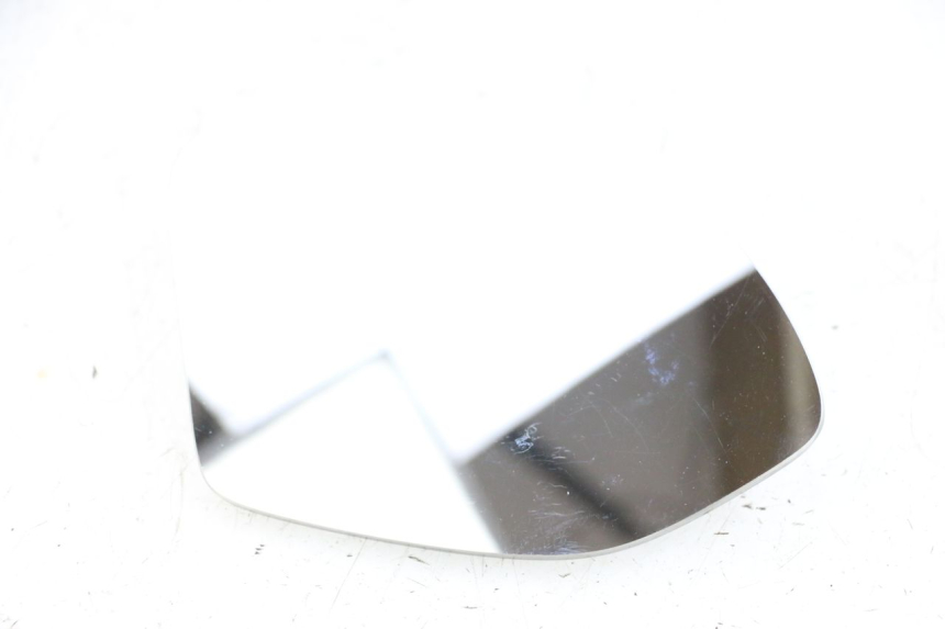 photo de VIDRO DO ESPELHO RETROVISOR ESQUERDO PIAGGIO X9 EVOLUTION 125 (2003 - 2007) - Estado da superfície