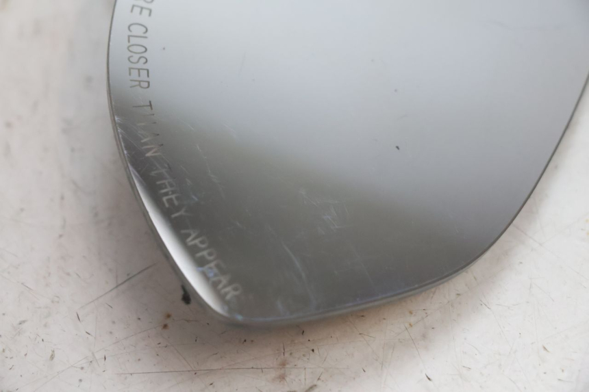 photo de VIDRO DO ESPELHO RETROVISOR ESQUERDO PIAGGIO X9 EVOLUTION 125 (2003 - 2007) - Detalhe da peça