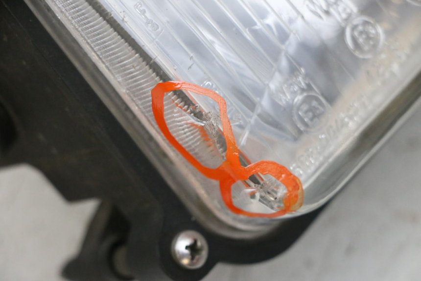 photo de VIDRO DO FAROL CAGIVA SUPER CITY 125 (1992 - 1997) - Detalhes característicos