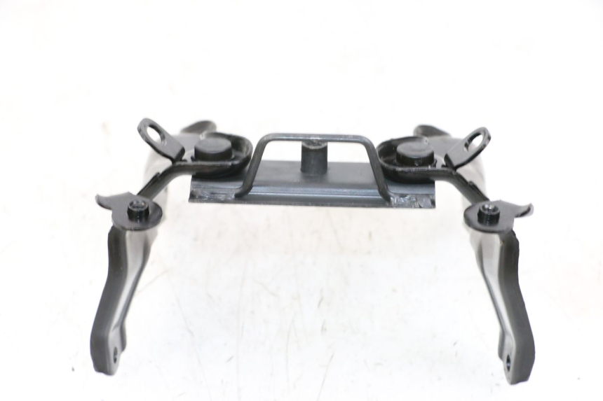 photo de FECHO DO BANCO HUSQVARNA SVARTPILEN 401 (2018 - 2023) - Outro ângulo de visão