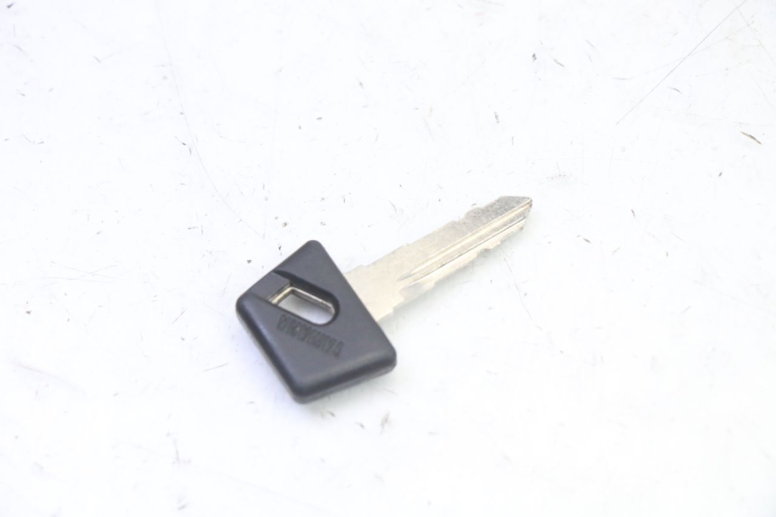 photo de FECHO DO BANCO YAMAHA XMAX X-MAX 125 (2021 - 2025) - Pontos de fixação
