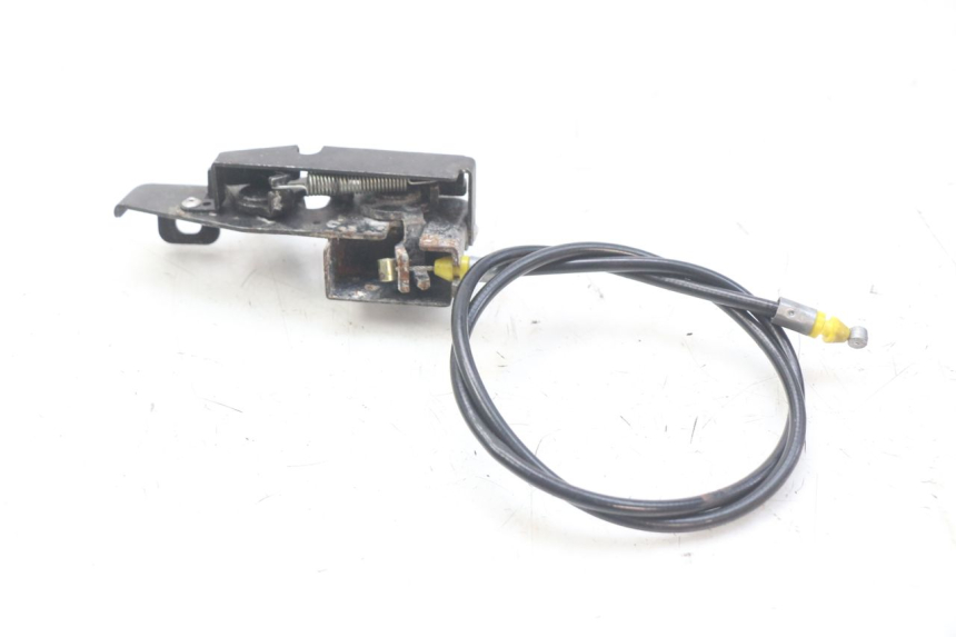 photo de FECHO DA TAMPA HONDA FES PANTHEON 2T 125 (1998 - 2002) - Vista principal