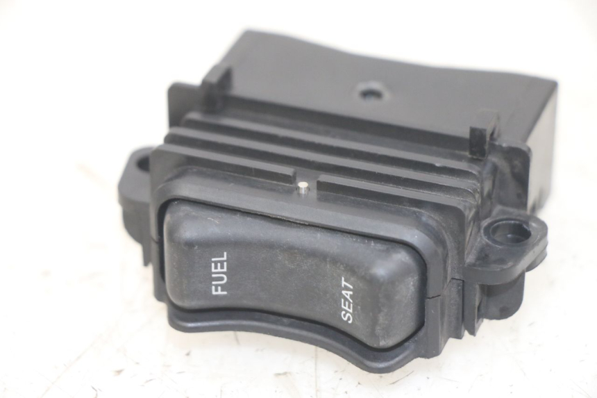 photo de FECHO DO COMPARTIMENTO HONDA PCX (JF28) 125 (2009 - 2011) - Ampliação técnica