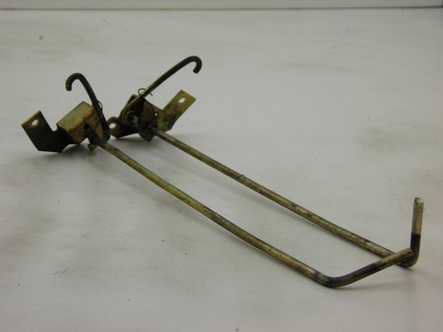 photo de FECHO DO COMPARTIMENTO PIAGGIO VESPA PX 125 (1997 - 2007) - Zoom do estado de desgaste