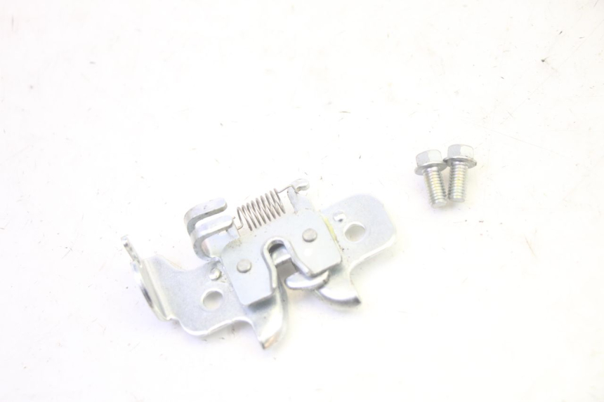 photo de FECHO DA TAMPA YAMAHA TRICITY 300 (2020 - 2024) - Vista principal