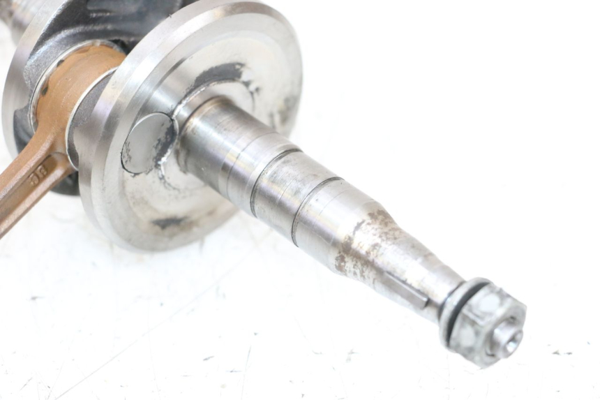 photo de virabrequim MBK BOOSTER SPIRIT NAKED 50 (2004 - 2017) - Detalhes característicos