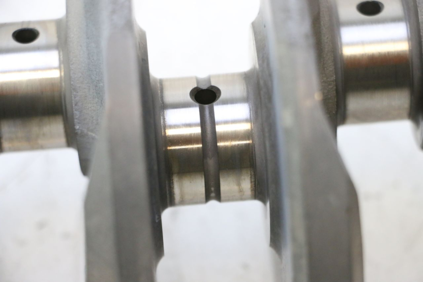 photo de virabrequim SUZUKI GSR 600 (2005 - 2012) - Pontos de fixação