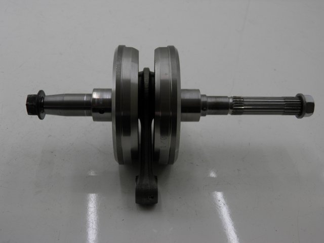 photo de virabrequim PIAGGIO XEVO - X EVO 125 (2010 - 2015) - Outro ângulo de visão