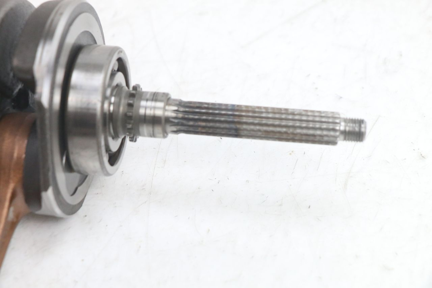 photo de virabrequim YAMAHA YP MAJESTY 125 (1998 - 2001) - Outro ângulo de visão