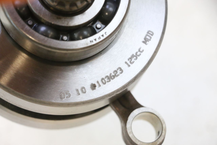 photo de ÁRVORE DE MANIVELAS YAMAHA YP MAJESTY 125 (2007 - 2010) - Pontos de fixação