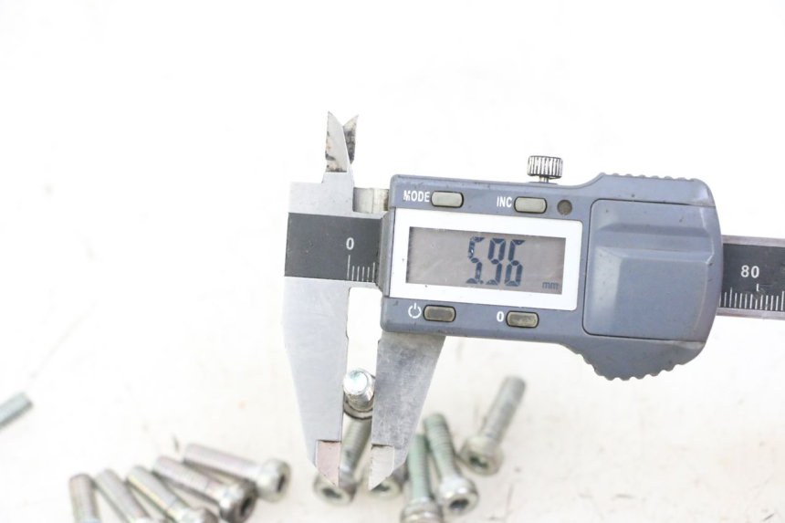 photo de PARAFUSO DO DISCO DE FREIO KEEWAY K-LIGHT KLIGHT 125 (2018 - 2025) - Outro ângulo de visão