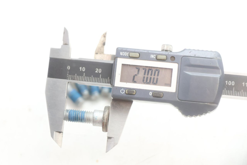 photo de PARAFUSO DO DISCO DE FREIO PIAGGIO MP3 HPE 530 (2022 - 2026) - Outro ângulo de visão