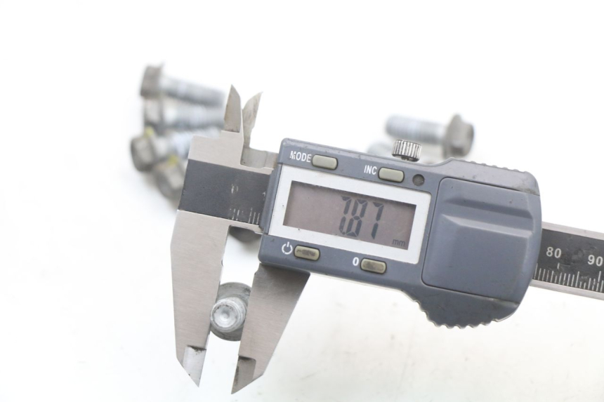 photo de PARAFUSO DO DISCO DE FREIO MOTO GUZZI NORGE 8V GT 1200 (2011 - 2016) - Ampliação técnica