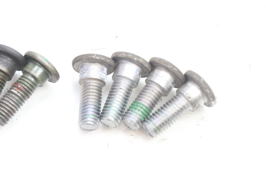 photo de PARAFUSO DO DISCO DE FREIO HONDA SH 125 (2001 - 2003) - Zoom do estado de desgaste