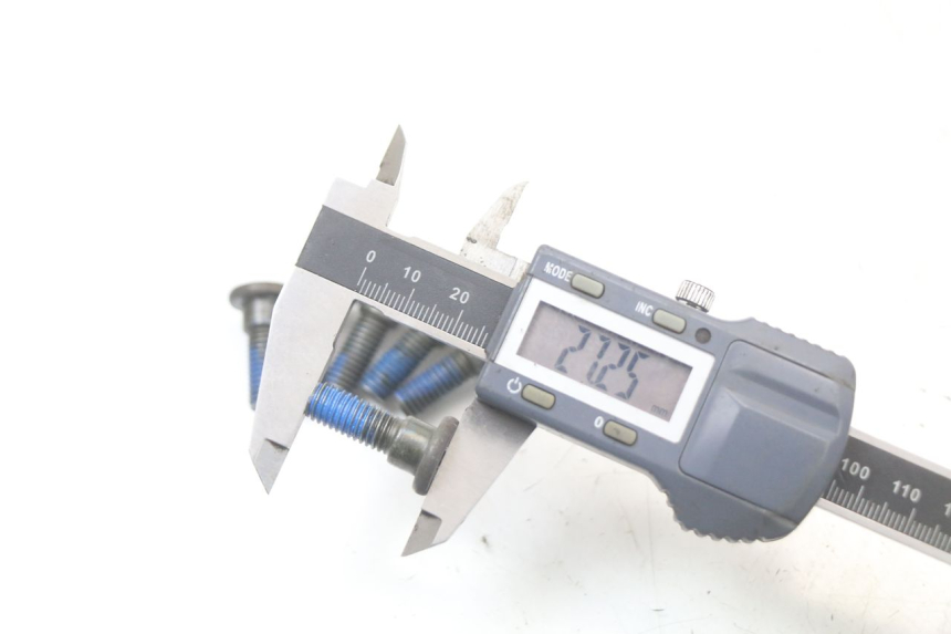 photo de PARAFUSO DO DISCO DE FREIO KYMCO SUPER 8 125 (2008 - 2015) - Outro ângulo de visão