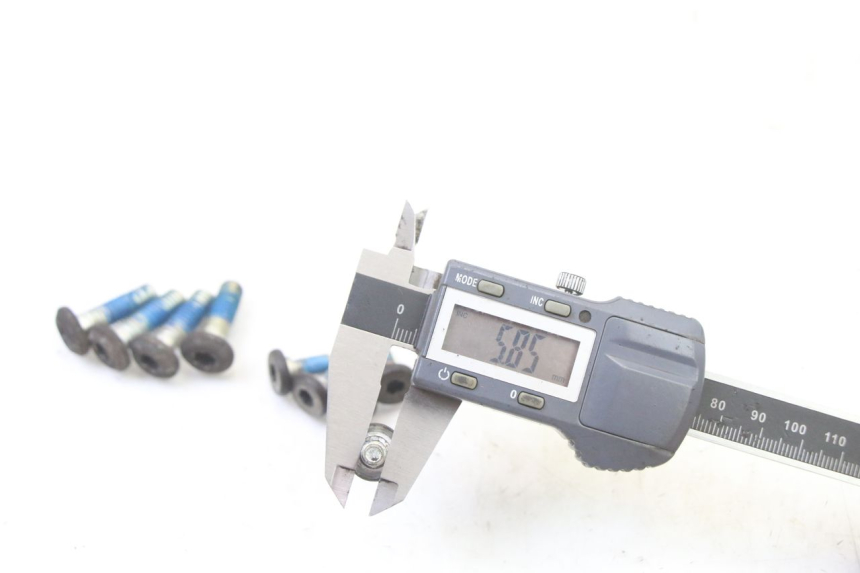 photo de PARAFUSO DO DISCO DE FREIO YAMAHA XMAX X-MAX 125 (2006 - 2009) - Pontos de fixação