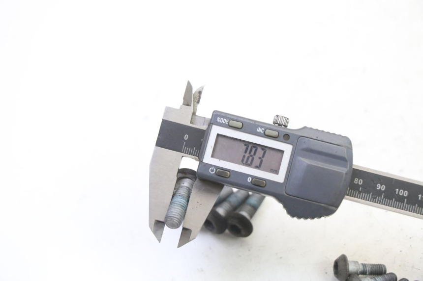 photo de PARAFUSO DO DISCO DE FREIO YAMAHA XJ6 ABS 600 (2008 - 2016) - Ampliação técnica