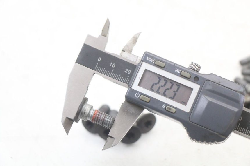 photo de PARAFUSO DO DISCO DE FREIO YAMAHA FZ1 FAZER 1000 (2007 - 2009) - Ampliação técnica