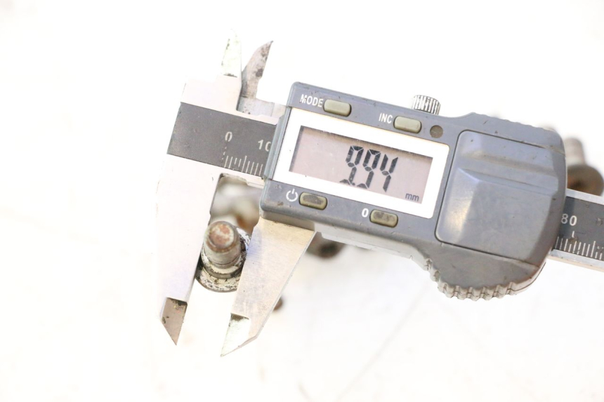 photo de PARAFUSO DO DISCO DE FREIO YAMAHA YZF R6 600 (2008 - 2009) - Detalhes característicos