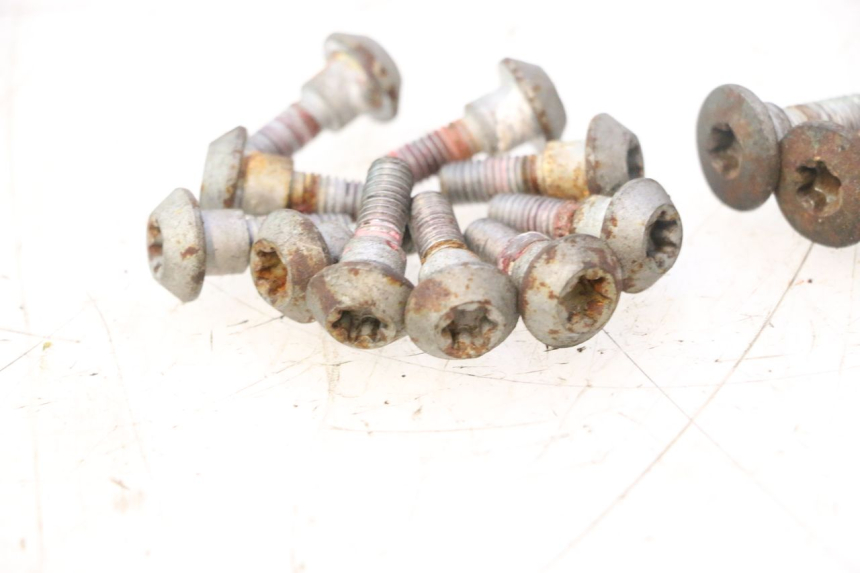 photo de PARAFUSO DO DISCO DE FREIO YAMAHA YZF R6 600 (2008 - 2009) - Pontos de fixação