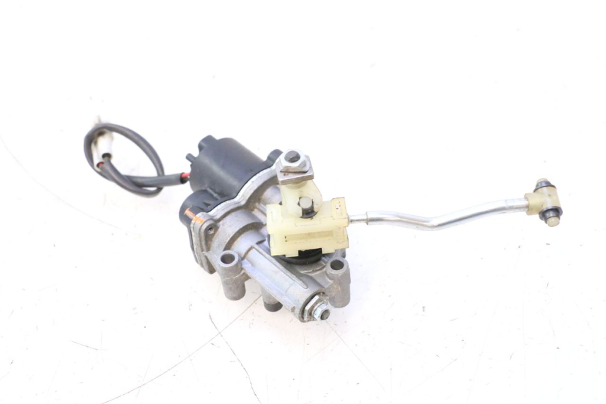 photo de ABERTURAS DE AR YAMAHA YZF R6 600 (2008 - 2009) - Detalhe da peça